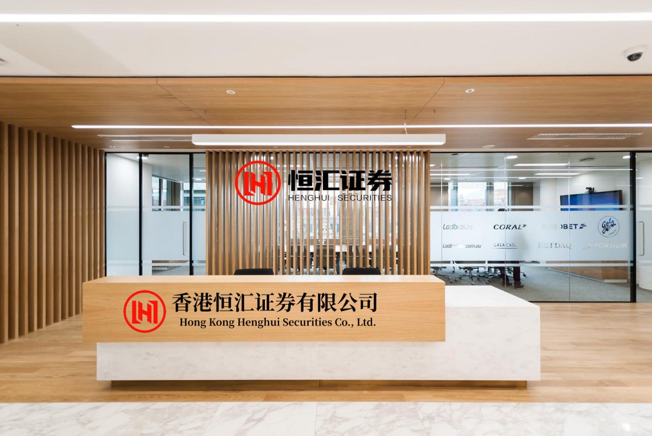 金景配资 无锡尼可超声波设备有限公司专注汽车内饰焊接设备，技术团队严格把控各环节。制造行李箱侧饰板与轮罩超声波焊接机，保障焊接精度与运行稳定性